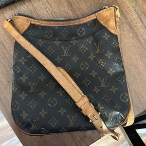 Luis Vuttiom crossbody purse